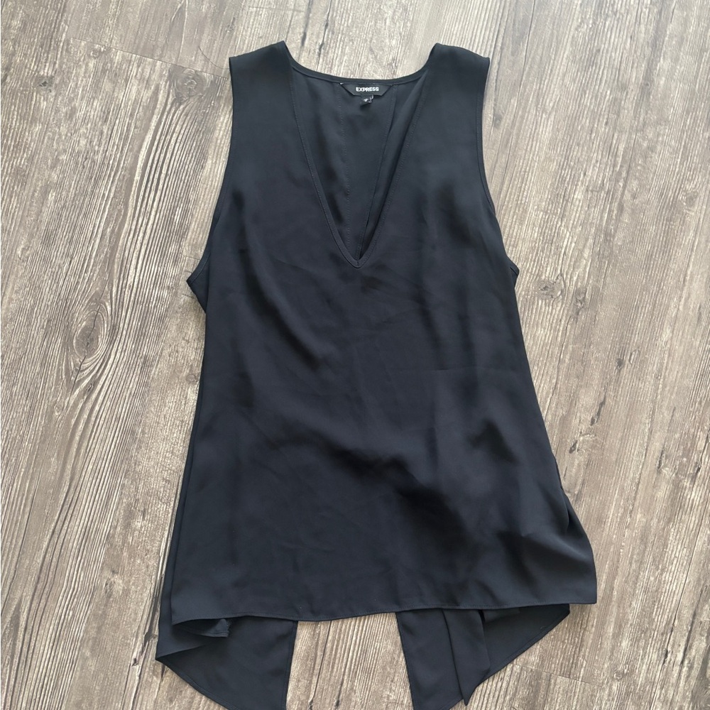 Express Black V-Neck Sleeveless Blouse
